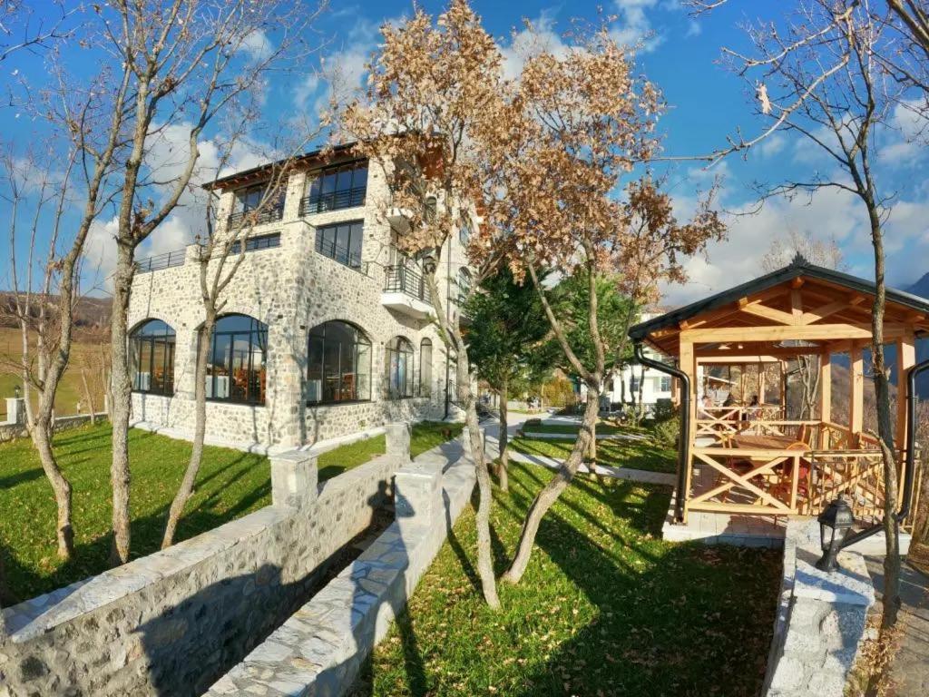 Bujtina Vrenezi Hotel Peshkopi Exterior foto